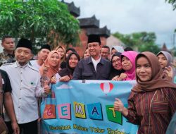 Tim Gemati Trenggalek berfoto bersama Anies Baswedan.(istimewa/indonesiadaily.net)