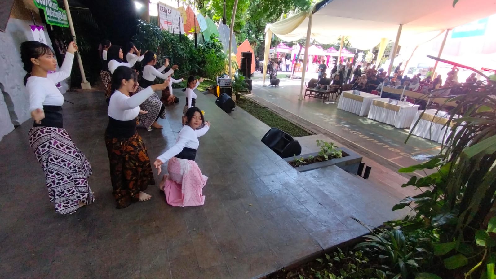 Suasana gebyar tunas Global 8
