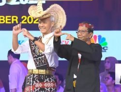 ganjar pranowo baju adat NTT ganjar pranowo baju adat NTT