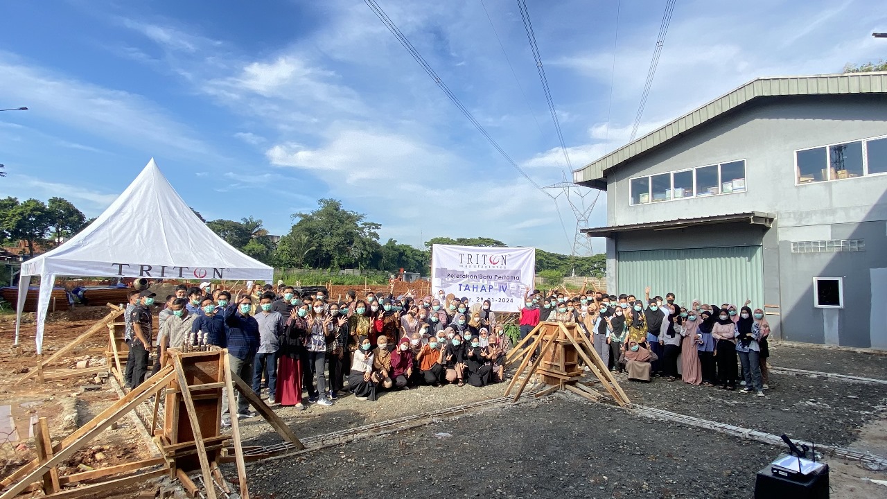 PT. Triton Manufactures melakukan seremonial peletakkan batu pertama (Ground Breaking) Pengembangan Fasilitas Produksi Tahap IV. (Istimewa)