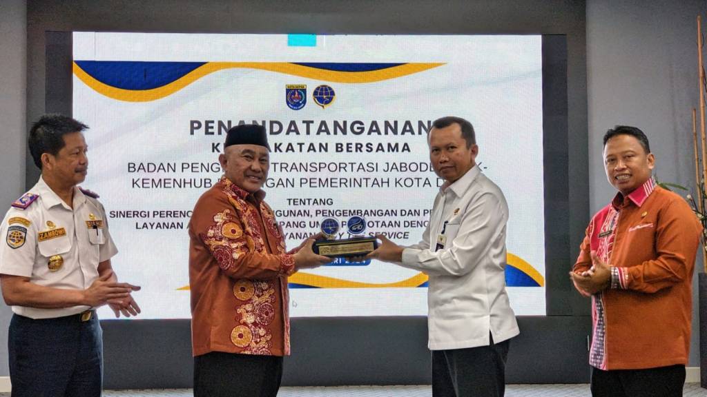 Wali Kota Depok Mohammad Idris terus membenahi transportasi umum dengan kerjasama dengan BPTJ. (Istimewa)