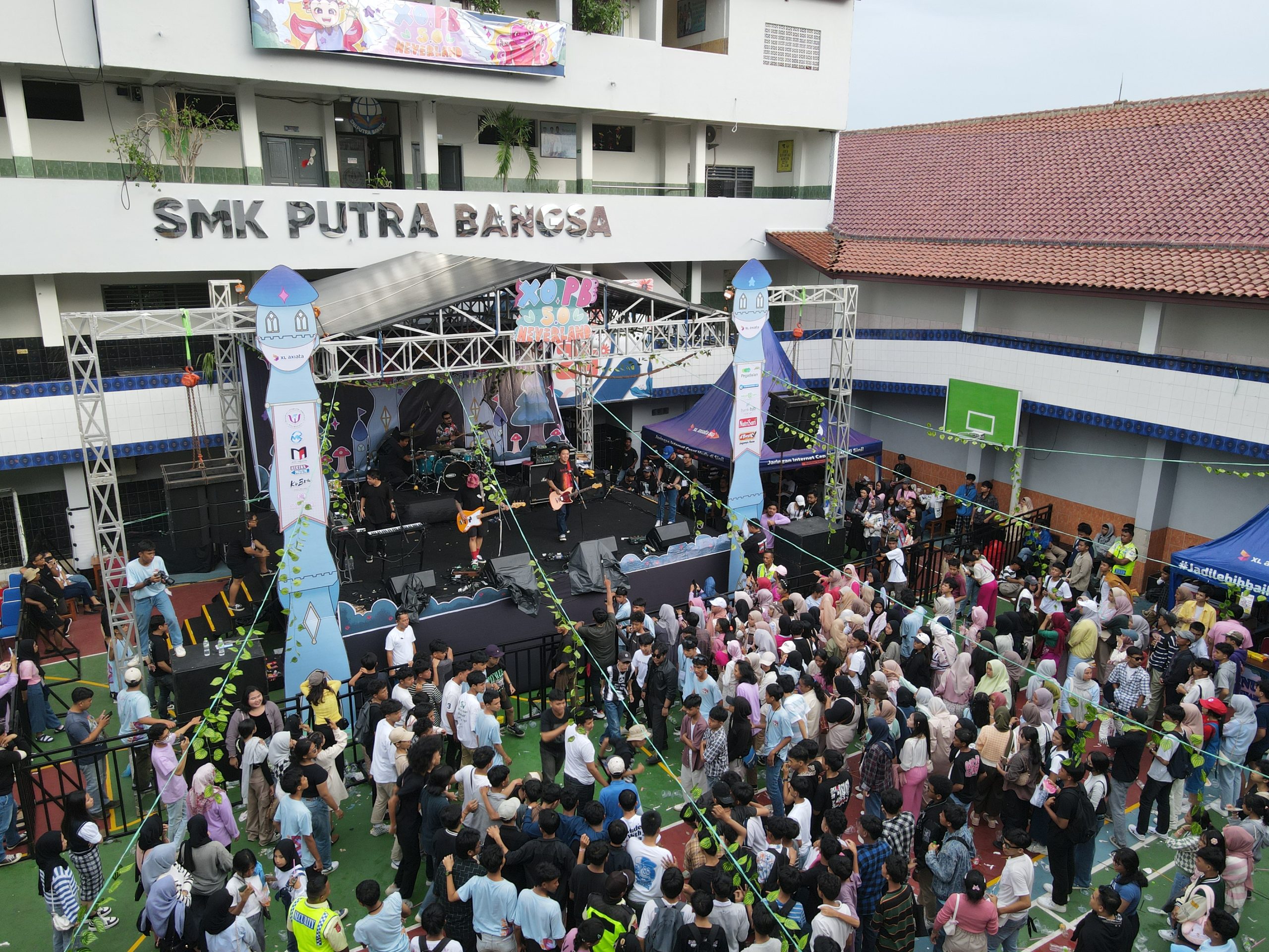 pee wee gaskin dan idgitaf di SMK Putra Bangsa 2
