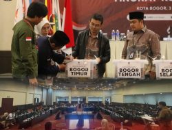 Komisi Pemilihan Umum (KPU) Kota Bogor menggelar rapat pleno terbuka hasil penghitungan suara tingkat Kota Bogor di Pajajaran Suite Resort, Kecamatan Bogor Selatan.(Ibnu Galansa/indonesiadaily.net)