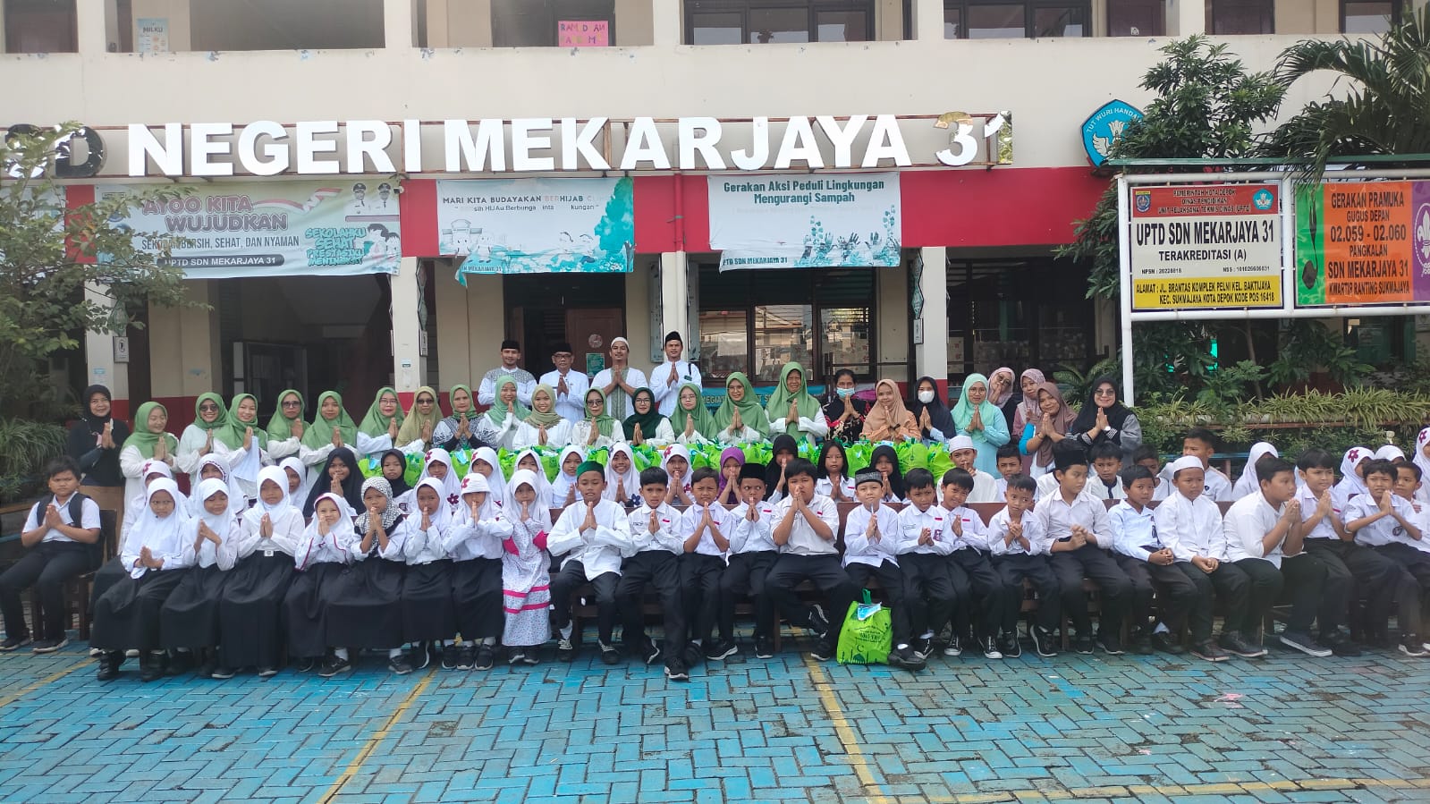 SDN Mekarjaya 31 santunan 1