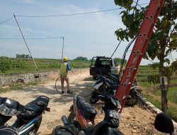 Pengerjaan kolam renang terpadu yang dilakukan pemerintah desa Sukosari, Madiun.(istimewa/indonesiadaily.net)