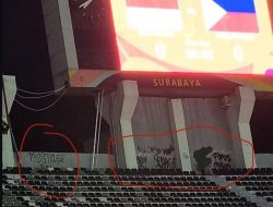 Vandalisme corat coret di stadion.(Fino/indonesiadaily.net)
