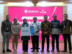 SesKemenKopUKM dalam acara Seminar Literasi Keuangan Merdeka Finansial Bersama Bank BJB di Jakarta. (Istimewa/indonesiadaily.net)