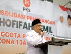 Irwan Setiawan saat konsolidasi pemenangan Khofifah - Emil.(istimewa/indonesiadaily.net)