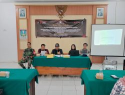Saat pleno daftar pemilih sementara hasil perbaikan di Kelurahan Giri - Banyuwangi.(Irham/indonesiadaily.net)