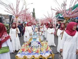 Pawai Endhog - Endhogan Banyuwangi (Istimewa/indonesiadaily.net)