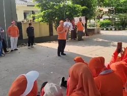 Ketua Dewan Pakar PKS Depok Mohammad Idris saat sosialisasi paslon Imam-Ririn dan Syaikhu-Ilham Habibie.(istimewa/indonesiadaily.net)