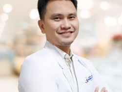 Dokter Spesialis Bedah – Konsultan Bedah Vaskuler dan Endovaskuler di RS Murni Teguh Ciledug, Dr. Embong Wicaksono, Sp.B, Subsp BVE(K).(istimewa/indonesiadaily.net)